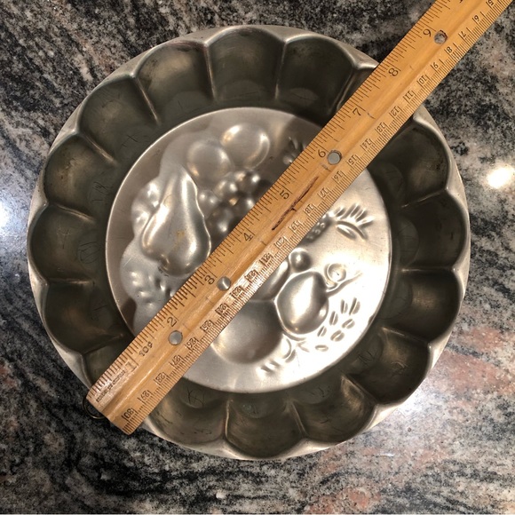 Vintage Fluted Copper Mold - Picture 4 of 7